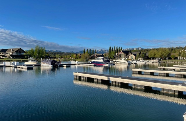 Beautiful Recently Renovated Eagle Bend Townhome