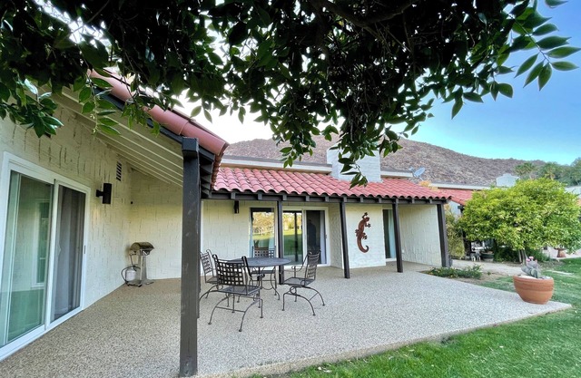 Beautiful remodel 2 bed/2 bath condo on golf course Mountain viewsnnnnnnnnnnnnnn