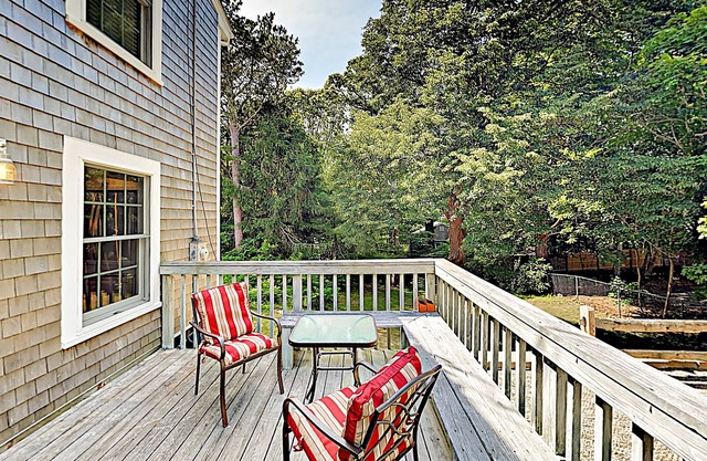 Beautiful remodel near Harwich Port - walk to Long Pond & Rail Trail