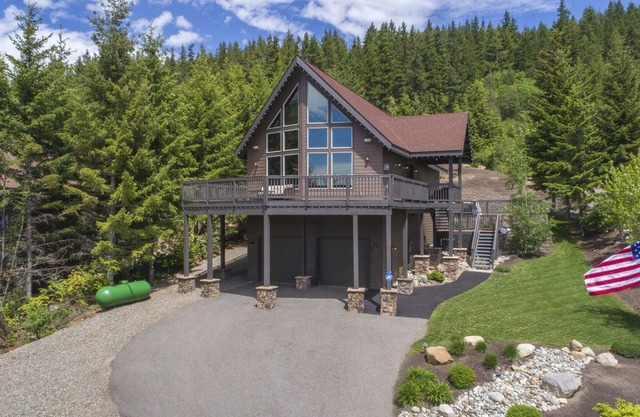 Beautiful Roslyn Ridge View Home! Hot Tub! Near Suncadia, Lk Cle Elum, & More!