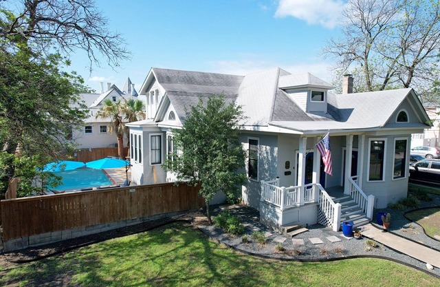 Beautiful San Antonio gem, spacious home with pool in a great location!
