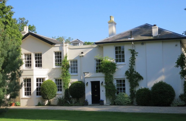Beautiful Self Contained Flat In A Fine Period Country House