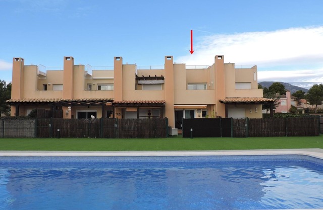 BEAUTIFUL SEMI-DETACHED HOUSE IDEAL FOR A QUIET HOLIDAY NEAR THE SEA