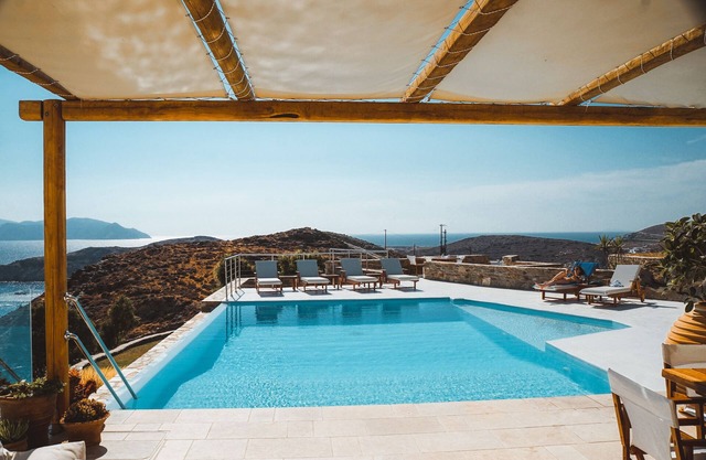 Beautiful Serviced Villa l Sunset Sea Views