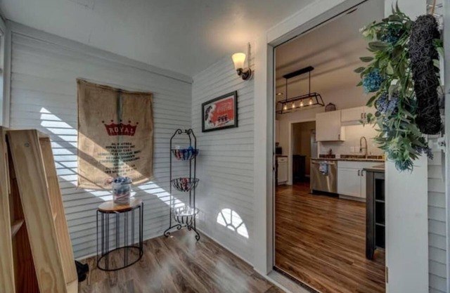Beautiful South-Side Stay