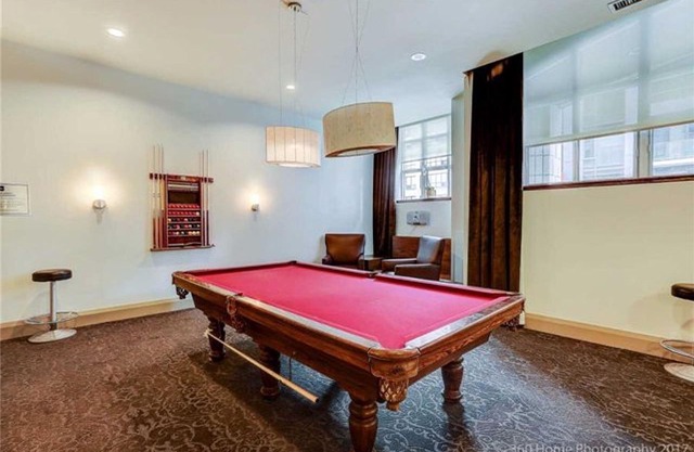 Beautiful Studio Apartment in a desirable location Downtown.