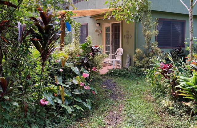 Beautiful Surroundings- Private Lanai- Near Ocean