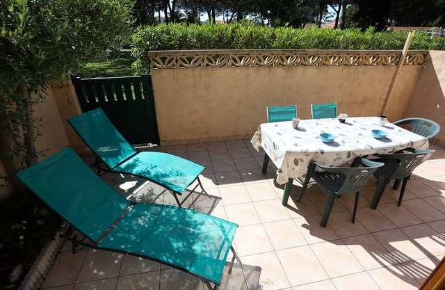 Beautiful T3 villa with terraces close to the beach de St Cyprien