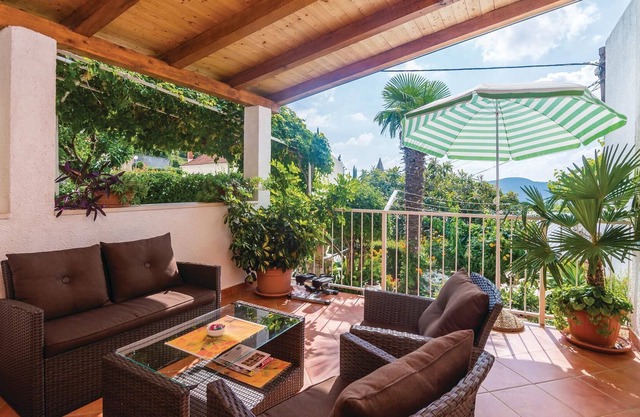 Beautiful terraced house for relaxing in the village Trsteno.