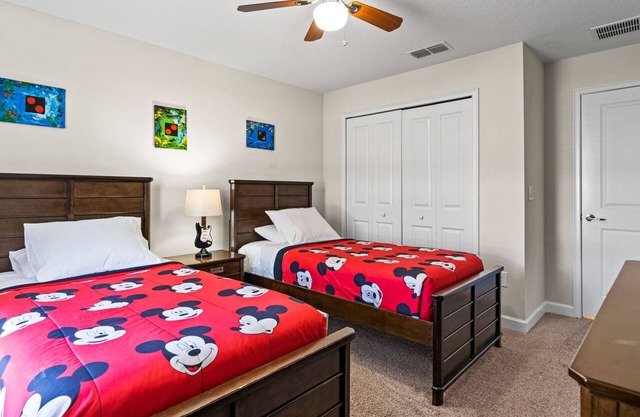 Beautiful Townhouse 4Bed/3Bath/Pool/5Min Disney