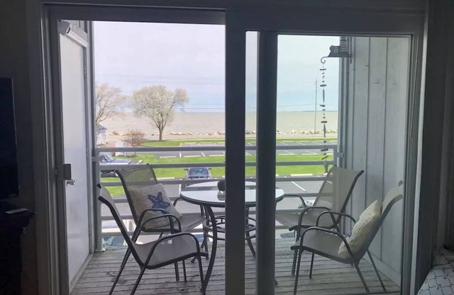 Beautiful views, 2 bdrm, 1 bath condo, sleeps 6, 2nd Floor Unit