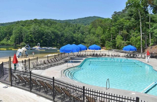 Beautiful Views, Arcade, Shuffleboard, Pinball, 4BR 3BA - 3 King Beds