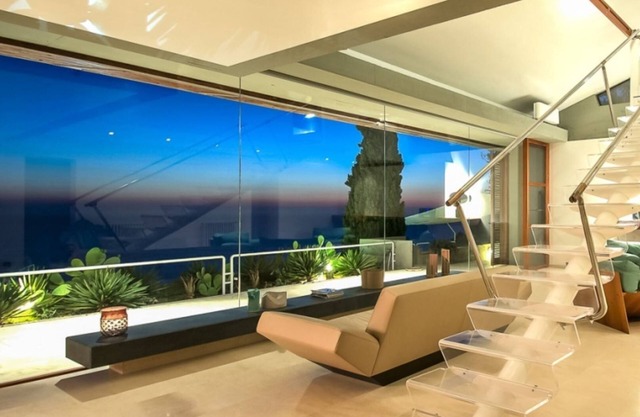 Beautiful Villa with private pool and sea view