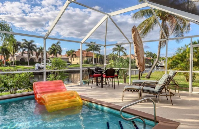 Beautiful Villa with first class amenities on Charlotte Harbor Area, Charlotte County Villa 5783