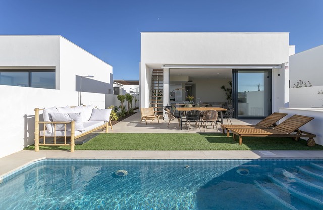 Beautiful villa with private pool, 350m from beach, astonishing views