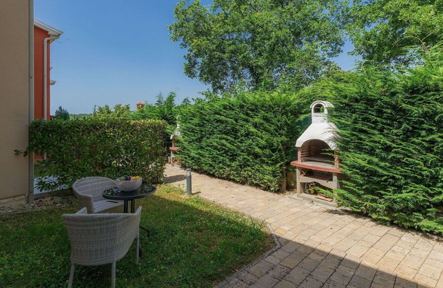 Beautiful villa for 6 people with WIFI, A/C, private pool, TV, terrace, pets allowed and parking