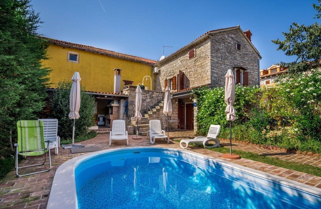Beautiful villa for 8 people with A/C, WIFI, private pool, TV, terrace and panoramic view