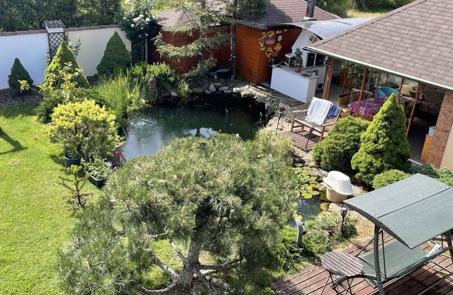 Beautiful villa for 4 guests with hot tub, private pool, WIFI, TV, patio and pets allowed