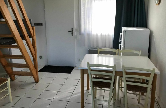 Beautiful villa for 4 people with pool, WIFI, TV, terrace, pets allowed and parking