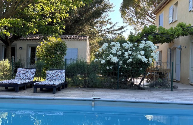 Beautiful villa for rent in Provence