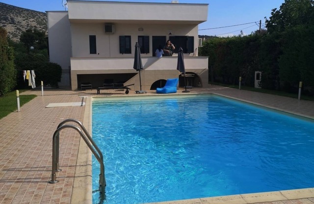 Beautiful villa with large pool near the beach