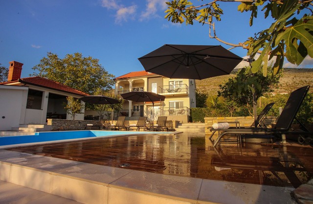 Beautiful villa with pool