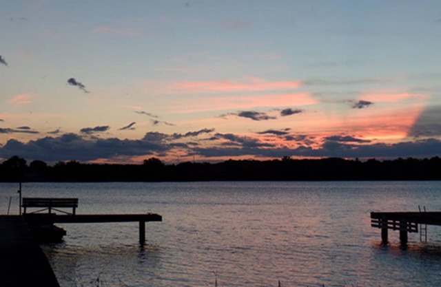 Beautiful Waterfront Retreat on Sturgeon Bay, Private Dock.