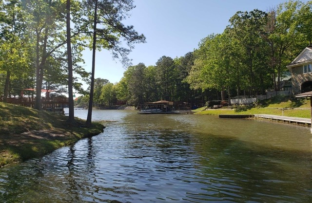 Beautiful Waterfront Home on Lake Gaston with pontoon rental option