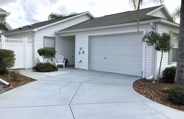 BEAUTIFULLY Decorated Dog Friendly Villa w/GAS GOLF CART!