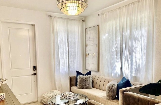 Beautifully Furnished Townhome