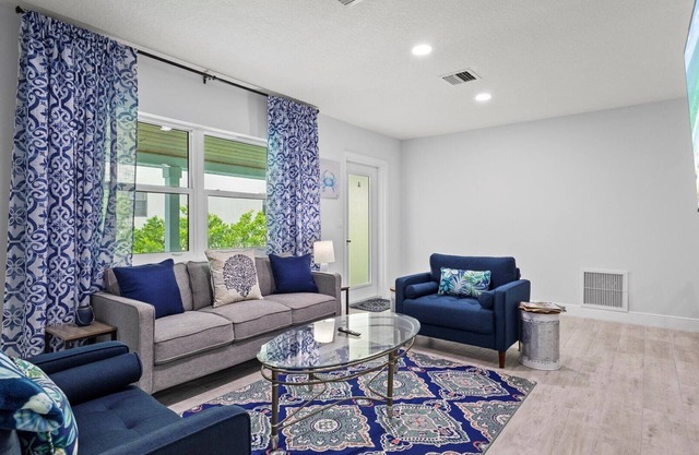 Beautifully Renovated Villa Across the Street from the Ocean