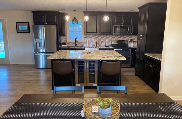 Beautifully Renovated 3-Bedroom, 3-Bath Home in Taswell, Indiana