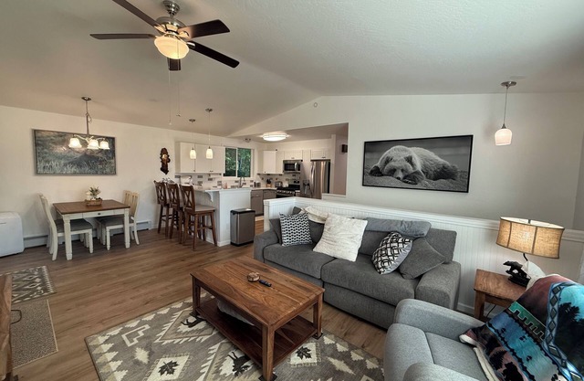 Beautifully Renovated Family Haven - Spacious, Stylish & Ready to Welcome You!
