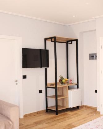 Bebi Hotel And Apartments