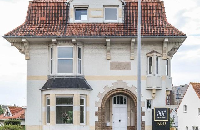 Bed & Breakfast Maison Noire Westende-bad incl parking & ontbijt
