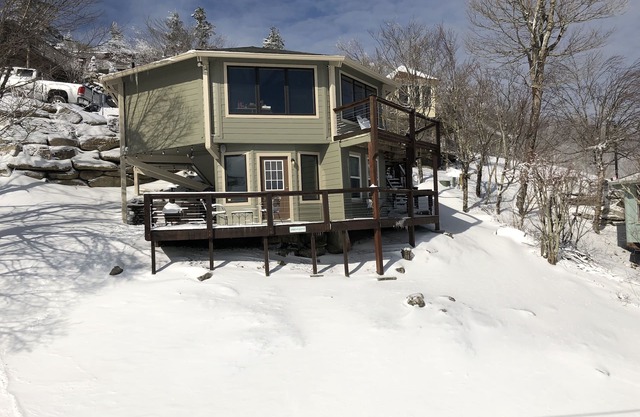 Beech Mountain Snow Skiing and Mountain Biking Chalet