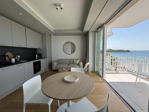Beg Leguer T2 trebeurden piscine et vue mer