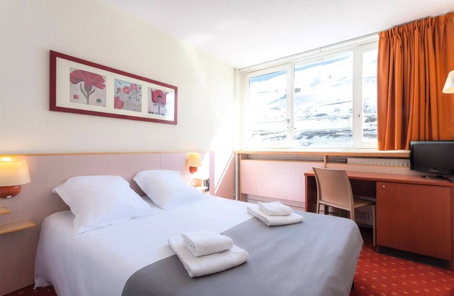 Belambra Clubs Les Menuires - Snow And Heaven - Half board - 2 Rooms Essential 2 Adults + 1 Child View Impregnable Mountain