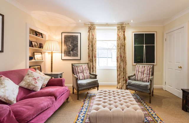 Belford Mews Apartment - sleeps 6 guests in 3 bedrooms