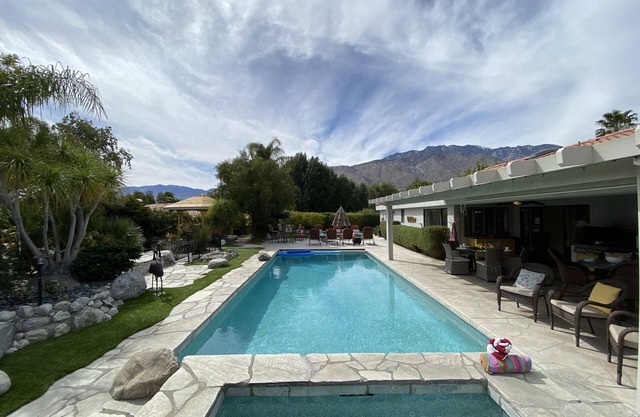 Bella Vista - Desert Oasis with 4 bedrooms