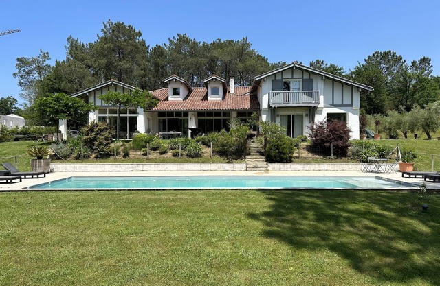 "bellagio" Golf D'arcangues, Maison au Calme, Avec Piscine, à 10 min de Biarritz