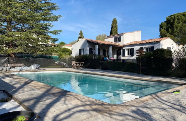 Belle Maison Avec Piscine - 4 Chambres + Dépendance - 6/8 Personnes