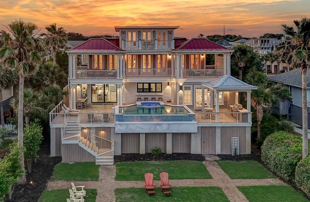 'Belle Mer'~ OCEAN FRONT, PRIVATE POOL, HOT TUB, ELEVATOR