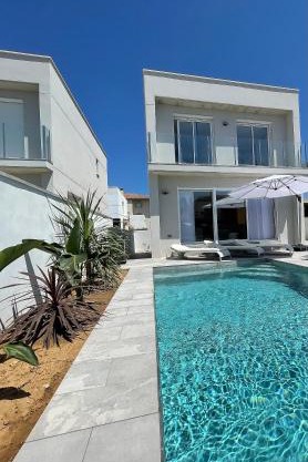 Belle villa contemporaine piscine privée