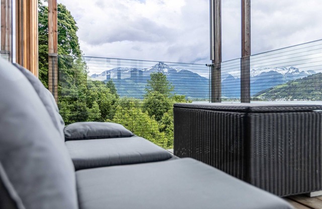 Bellevue Residences Top 3.2 - Bellevue Residences
