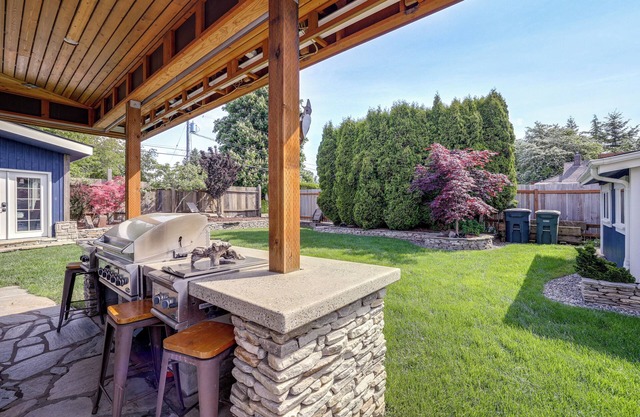 Bellingham Vacation Rental w/Private Deck