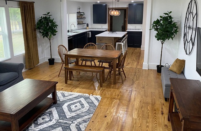 Belton Getaway with King Suite by park and downtown