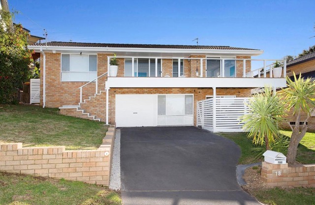 BELVEDERE HOUSE BY THE BEACH Kiama 4pm Check Out Sundays except Peak season