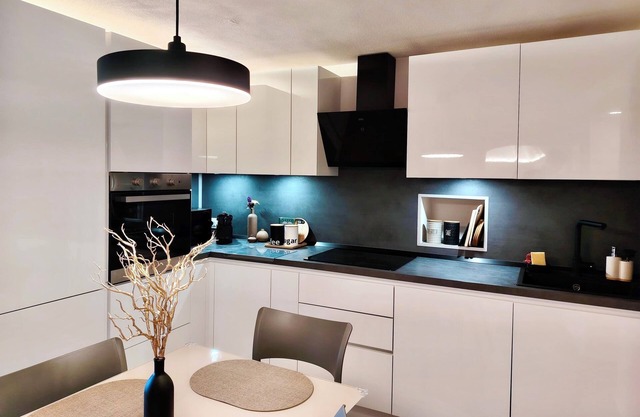 Belvedere Relax 1Bdr, 1 Sofa Bed Apt 4 pp, Sea View, Wi-Fi and AC