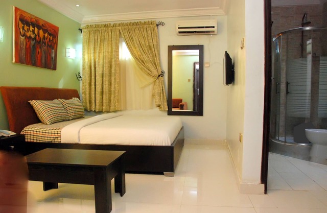 BEN AUTO guest house